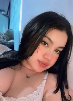 Divirosen - puta in Dammam Photo 1 of 1