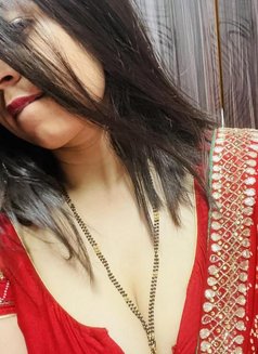 Divorced Looking for Sex With Benefits - puta in Mumbai Photo 4 of 6