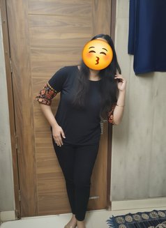 Divuu - puta in Chandigarh Photo 2 of 6