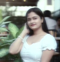 Divya avilable for meeting with cam sess - puta in Hyderabad