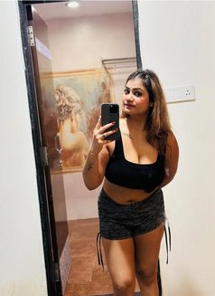 Priyanka Escorts service and call girls - puta in Ajmer Photo 2 of 4