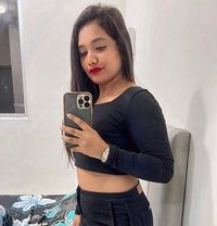 divya best call girl service and escort - puta in Mahabalipuram