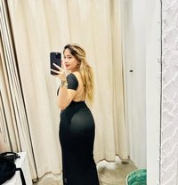 divya best call girl service and escort - puta in Surat