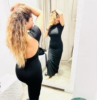 divya best call girl service and escort - puta in Surat