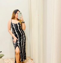 divya best call girl service and escort - puta in Surat