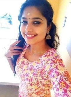 divya best call girl service and escort - escort in Vijayawada Photo 1 of 3