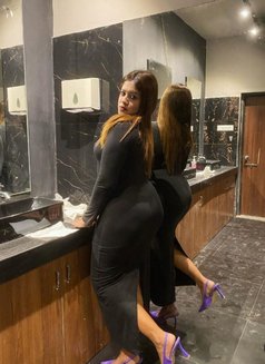 Divya Best Vip Escorts Service - puta in Mysore Photo 2 of 3