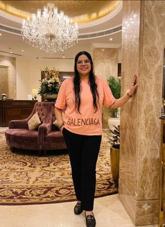Divya Cam - escort in Mumbai Photo 1 of 1