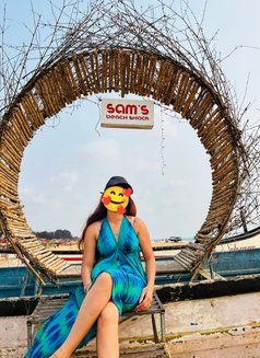 Divya (Cam & Real Meet) New in Hyd - puta in Hyderabad Photo 4 of 6