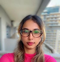 Divya - puta in New Delhi