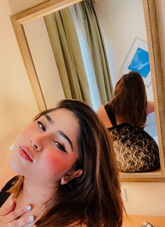 Divya - escort in New Delhi Photo 3 of 6