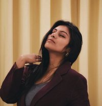Divya - puta in Pune