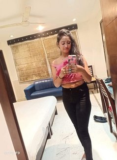 Divya Escort Service - escort in Kochi Photo 2 of 7
