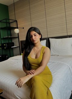 Divya Escort Service - escort in Mumbai Photo 2 of 2