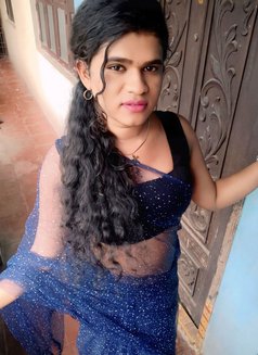 Divya - Transsexual escort in Chennai Photo 2 of 5