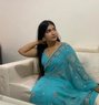 Divya Gupta - puta in Pune Photo 1 of 2