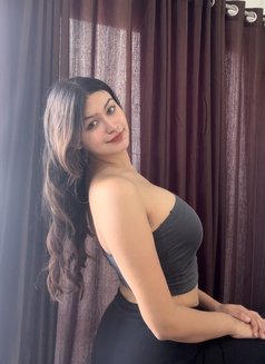 Divya High Profile Indian Model - escort in Sharjah Photo 2 of 5