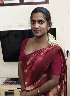 Divya Hot Video Call and Direct Service - Transsexual adult performer in Chennai Photo 1 of 2