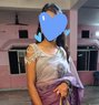 Divya - puta in Bangalore Photo 1 of 2