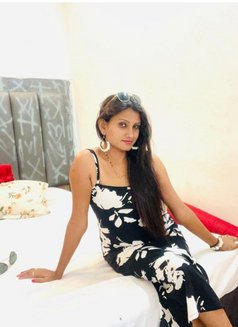 Divya - escort in Hyderabad Photo 2 of 4