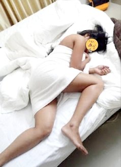 Divya - escort in Mumbai Photo 2 of 4