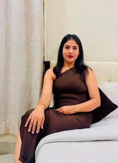 Divya - escort in Chennai Photo 1 of 2