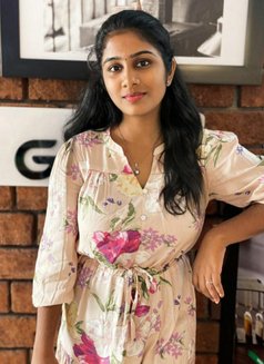 Divya - escort in Chennai Photo 8 of 8