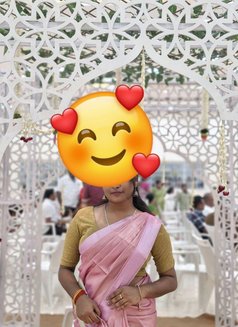 Divya - escort in Chennai Photo 1 of 4