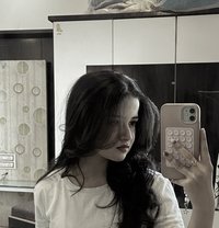 Divya - puta in Chennai