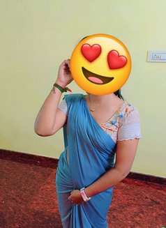 Divya - escort in Coimbatore Photo 3 of 6