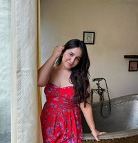 Divya - puta in Gurgaon