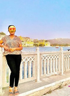 Divya - escort in Kolkata Photo 4 of 6