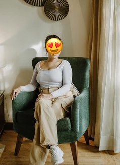 Divya - escort in Kolkata Photo 5 of 6