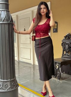 Divya - escort in Mumbai Photo 1 of 5