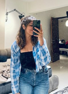 Divya - escort in Mumbai Photo 3 of 3