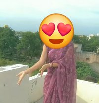 Divya - puta in Mysore