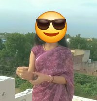 Divya - puta in Mysore