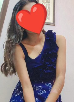 Divya - escort in New Delhi Photo 2 of 6