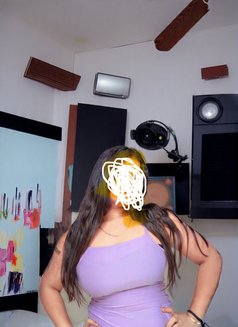 Divya - escort in New Delhi Photo 8 of 10