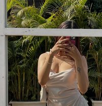 Divya - escort in New Delhi