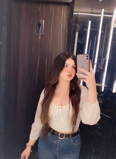 Divya - escort in New Delhi Photo 4 of 8