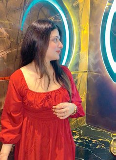 Divya - escort in New Delhi Photo 5 of 8