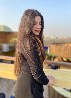 Divya - escort in New Delhi Photo 6 of 8