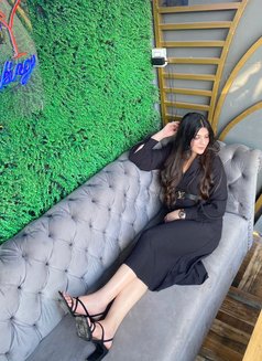 Divya - escort in New Delhi Photo 8 of 8