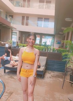 Divya - escort in Singapore Photo 2 of 6