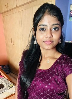 Divya - escort in Thiruvananthapuram Photo 3 of 4