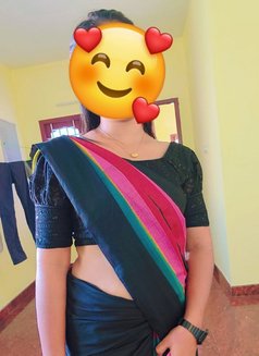 Divya - escort in Tiruchirapalli Photo 1 of 5