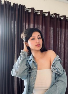 Divya Indian Model - escort in Abu Dhabi Photo 2 of 6