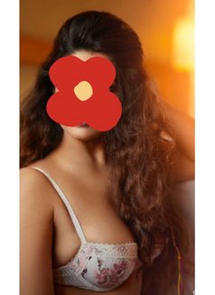 🦋🦋 Divya (Individual )Real Meet - puta in Hyderabad Photo 2 of 2