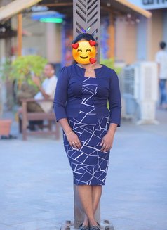 Divya Malu - puta in Dubai Photo 1 of 7